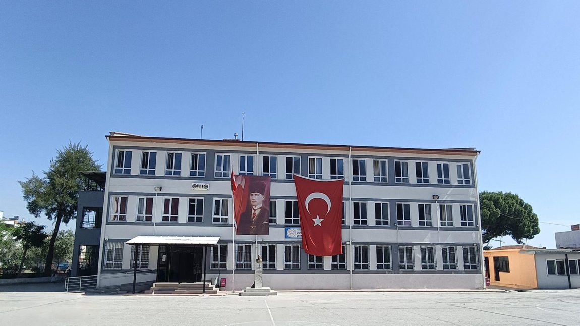 Dr. Ömer Faruk Meriç Ortaokulu Fotoğrafı